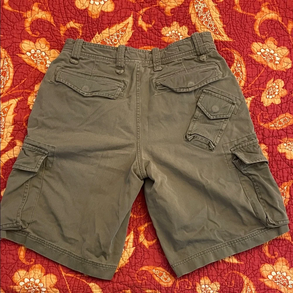 Old Navy Men's Khaki Olive Green Cargo Shorts 30